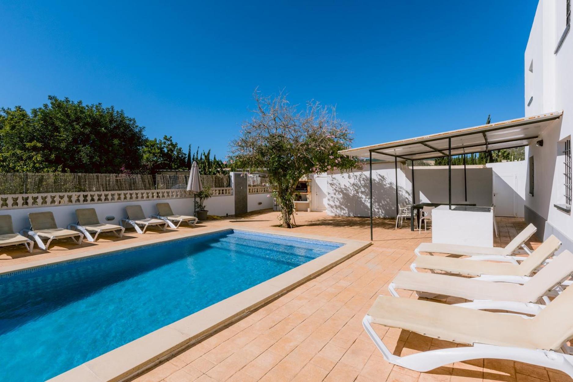 Villa Torres Is A Great Villa Only A 10 Minute Walk From The Centre Of Playa Den Bossa Sant Jordi de ses Salines Exteriör bild