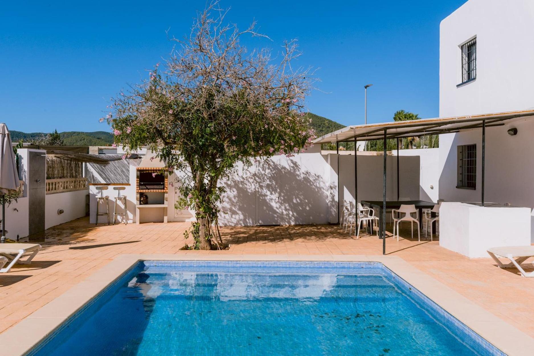 Villa Torres Is A Great Villa Only A 10 Minute Walk From The Centre Of Playa Den Bossa Sant Jordi de ses Salines Exteriör bild