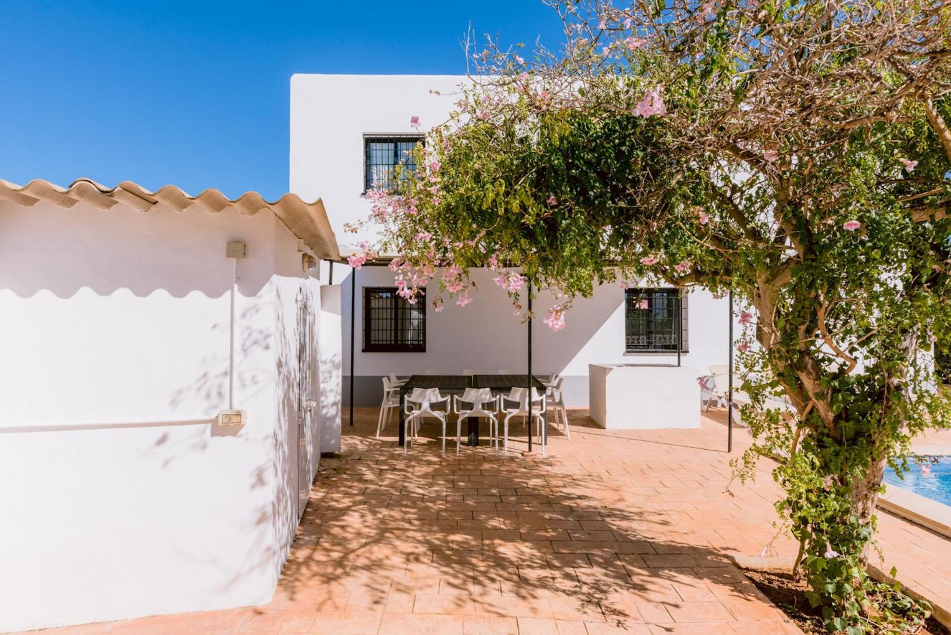 Villa Torres Is A Great Villa Only A 10 Minute Walk From The Centre Of Playa Den Bossa Sant Jordi de ses Salines Exteriör bild